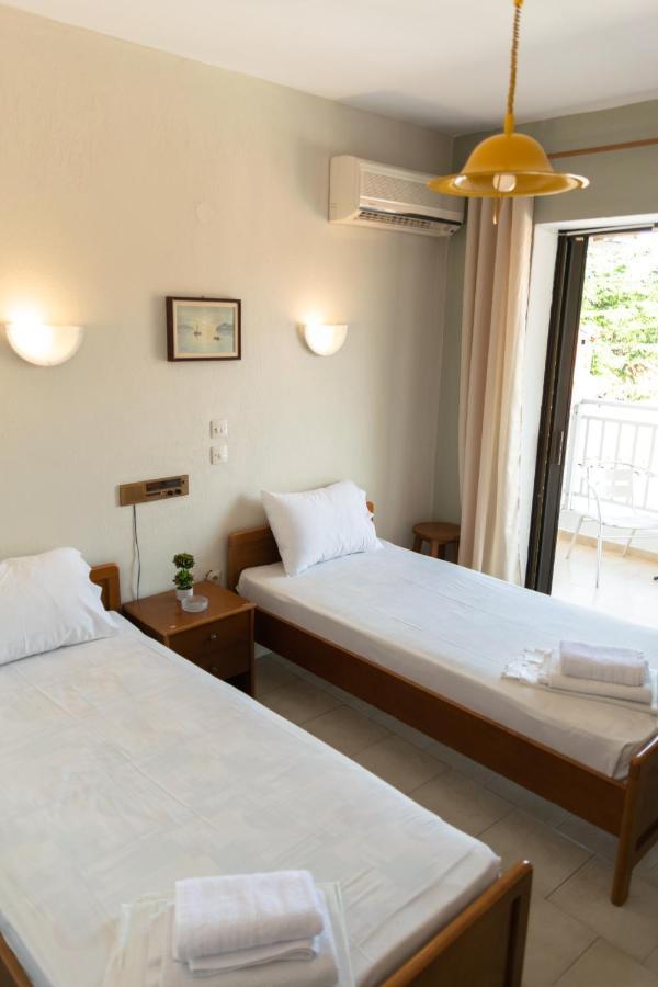 Hotel Sarikas 폴리크로노 외부 사진