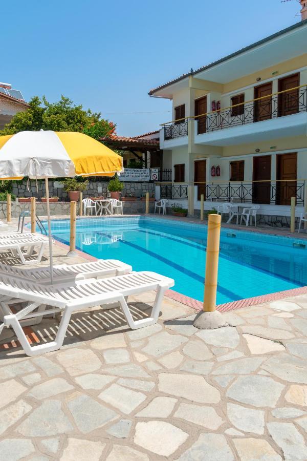 Hotel Sarikas 폴리크로노 외부 사진