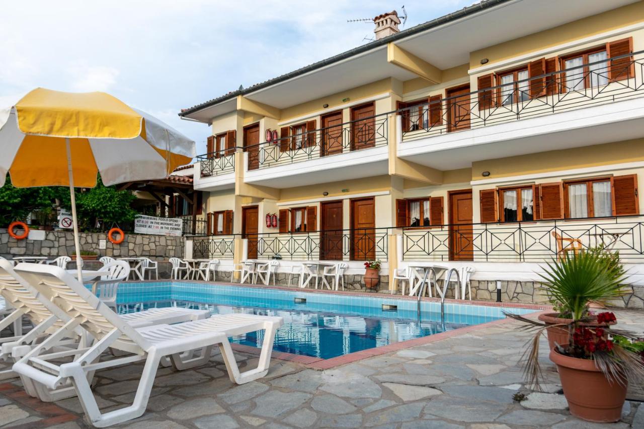 Hotel Sarikas 폴리크로노 외부 사진